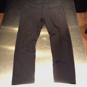 Lululemon Mens 40 x 33 ABC Pant Classic Black Stretch Comfort Chino VGC
